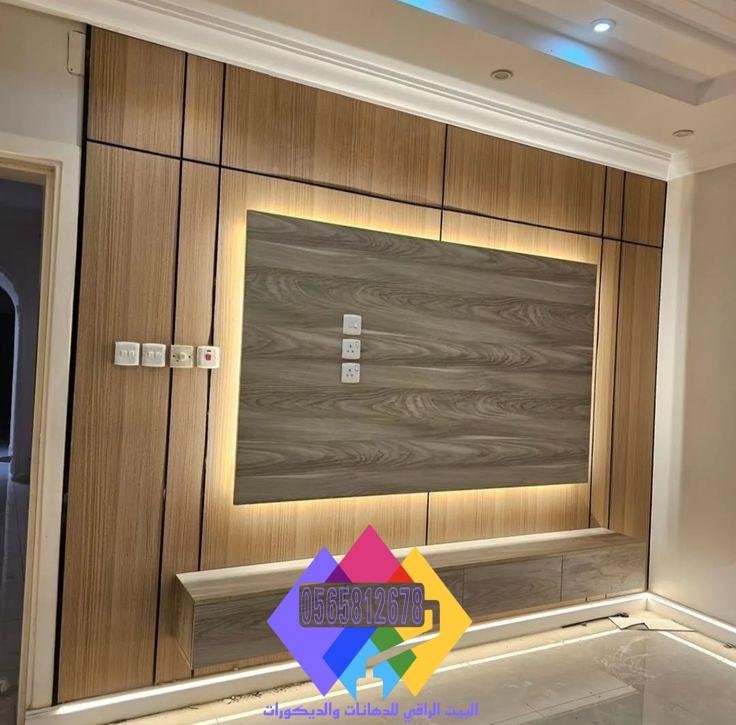 تصميم ديكور شاشات لغرفة المعيشة بواسطة فني ديكورات