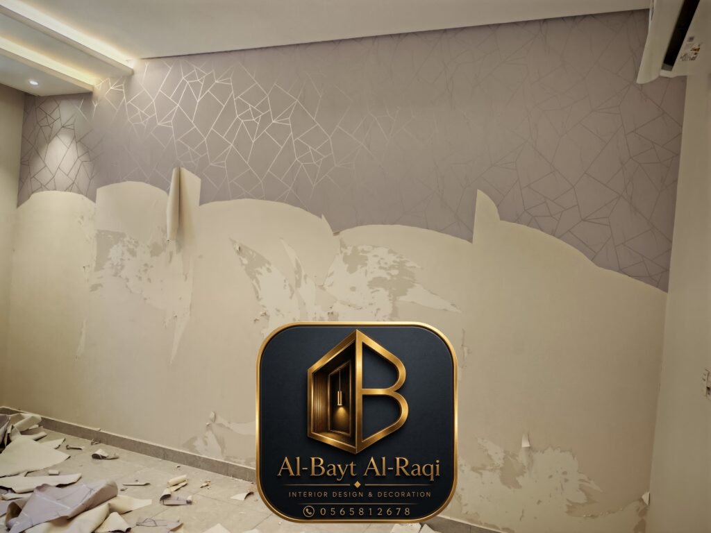 إزالة ورق الجدران القديم بجدة