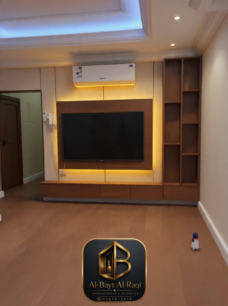 ديكور شاشة تلفزيون مع بديل الخشب