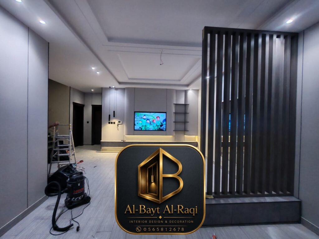 ديكور شاشة تلفزيون مع بارتشن 